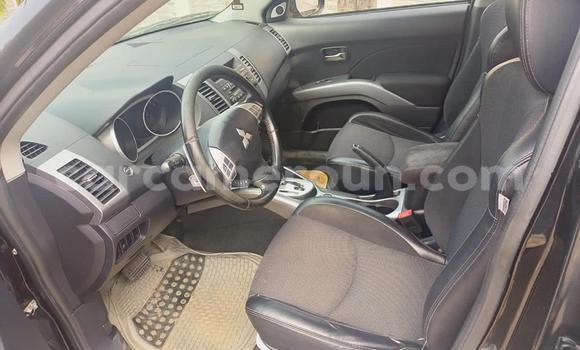 Sayi Na hannu Mitsubishi Outlander Black Mota in Douala a Ƙasar Kamaru Sayi Na hannu Mitsubishi Outlander Black Mota in Douala a Ƙasar Kamaru