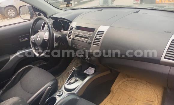 Sayi Na hannu Mitsubishi Outlander Black Mota in Douala a Ƙasar Kamaru Sayi Na hannu Mitsubishi Outlander Black Mota in Douala a Ƙasar Kamaru