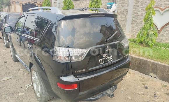 Sayi Na hannu Mitsubishi Outlander Black Mota in Douala a Ƙasar Kamaru Sayi Na hannu Mitsubishi Outlander Black Mota in Douala a Ƙasar Kamaru