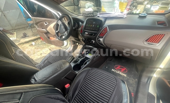 Acheter Occasion Voiture Hyundai Tucson Blanc à Douala, Littoral Cameroon Acheter Occasion Voiture Hyundai Tucson Blanc à Douala, Littoral Cameroon