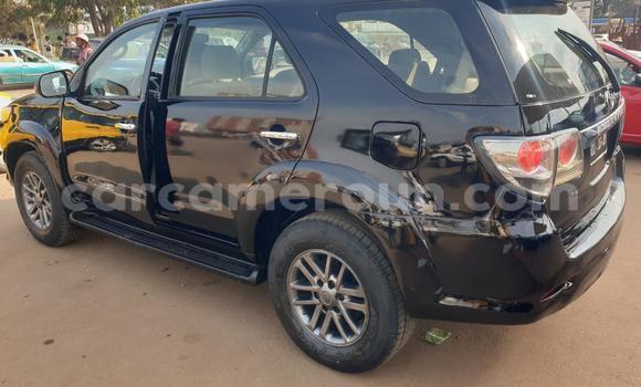 Acheter Occasion Voiture Toyota Fortuner Noir à Yaoundé, Central Cameroon Acheter Occasion Voiture Toyota Fortuner Noir à Yaoundé, Central Cameroon
