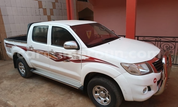 Acheter Occasion Voiture Toyota Hilux Blanc à Yaoundé, Central Cameroon Acheter Occasion Voiture Toyota Hilux Blanc à Yaoundé, Central Cameroon