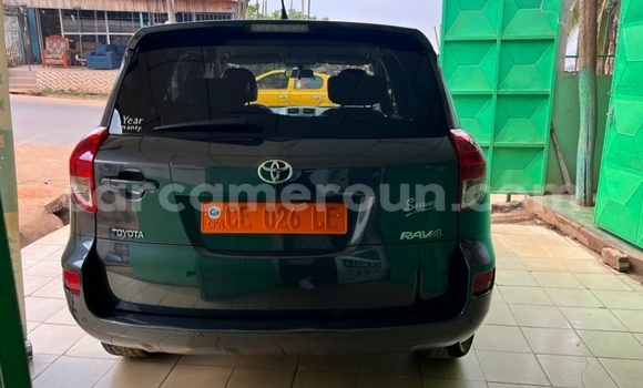 Acheter Occasion Voiture Toyota RAV4 Noir à Yaoundé, Central Cameroon Acheter Occasion Voiture Toyota RAV4 Noir à Yaoundé, Central Cameroon