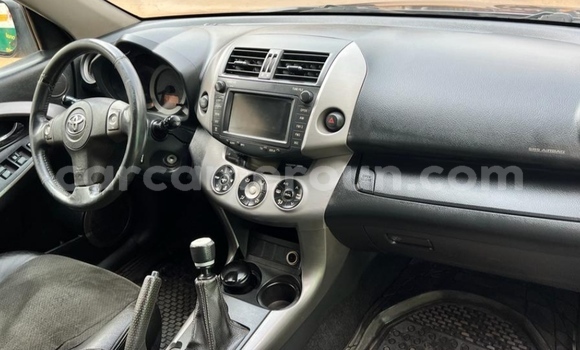 Acheter Occasion Voiture Toyota RAV4 Noir à Yaoundé, Central Cameroon Acheter Occasion Voiture Toyota RAV4 Noir à Yaoundé, Central Cameroon