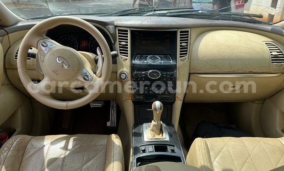 Sayi Na hannu Infiniti FX Brown Mota in Yaounde a Babban Kamaru Sayi Na hannu Infiniti FX Brown Mota in Yaounde a Babban Kamaru