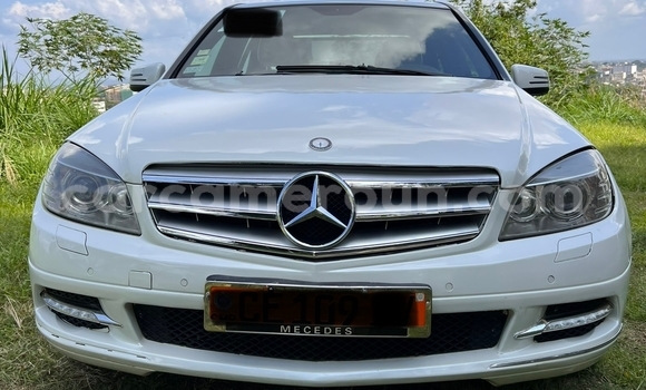 Acheter Occasion Voiture Mercedes‒Benz C–Class Blanc à Yaoundé, Central Cameroon Acheter Occasion Voiture Mercedes‒Benz C–Class Blanc à Yaoundé, Central Cameroon