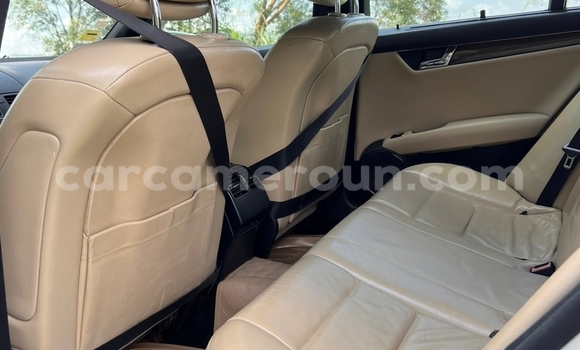 Acheter Occasion Voiture Mercedes‒Benz C–Class Blanc à Yaoundé, Central Cameroon Acheter Occasion Voiture Mercedes‒Benz C–Class Blanc à Yaoundé, Central Cameroon