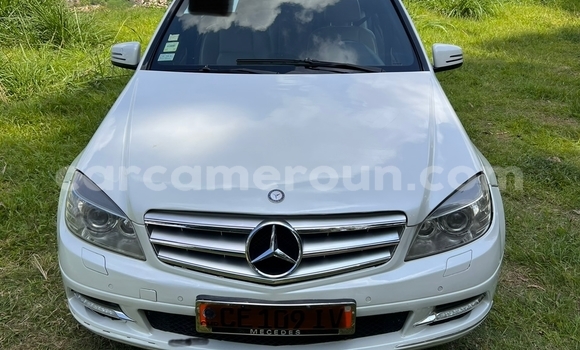 Acheter Occasion Voiture Mercedes‒Benz C–Class Blanc à Yaoundé, Central Cameroon Acheter Occasion Voiture Mercedes‒Benz C–Class Blanc à Yaoundé, Central Cameroon