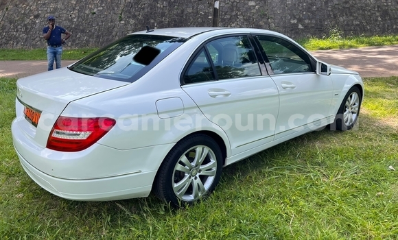 Acheter Occasion Voiture Mercedes‒Benz C–Class Blanc à Yaoundé, Central Cameroon Acheter Occasion Voiture Mercedes‒Benz C–Class Blanc à Yaoundé, Central Cameroon