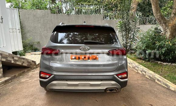 Acheter Occasion Voiture Hyundai Santa Fe Gris à Yaoundé, Central Cameroon Acheter Occasion Voiture Hyundai Santa Fe Gris à Yaoundé, Central Cameroon