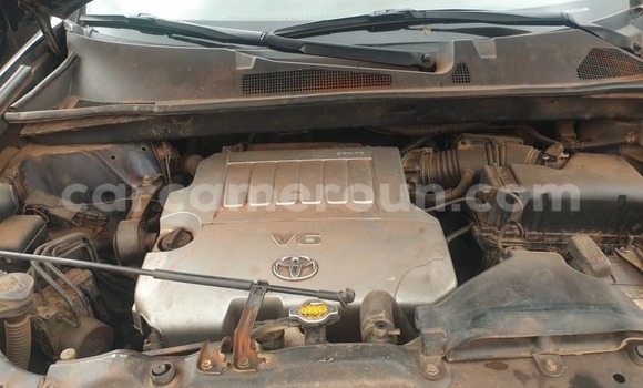 Acheter Occasion Voiture Toyota Highlander Bleu à Yaoundé, Central Cameroon Acheter Occasion Voiture Toyota Highlander Bleu à Yaoundé, Central Cameroon