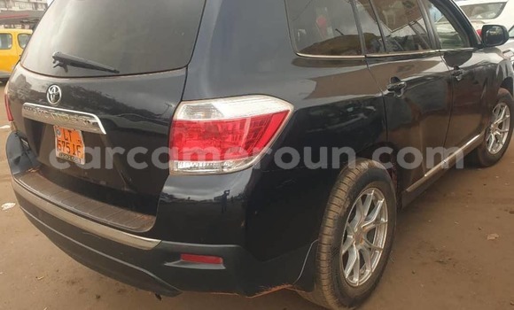 Acheter Occasion Voiture Toyota Highlander Bleu à Yaoundé, Central Cameroon Acheter Occasion Voiture Toyota Highlander Bleu à Yaoundé, Central Cameroon
