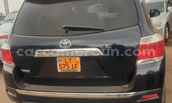 Acheter Occasion Voiture Toyota Highlander Bleu à Yaoundé, Central Cameroon Acheter Occasion Voiture Toyota Highlander Bleu à Yaoundé, Central Cameroon