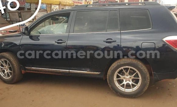 Acheter Occasion Voiture Toyota Highlander Bleu à Yaoundé, Central Cameroon Acheter Occasion Voiture Toyota Highlander Bleu à Yaoundé, Central Cameroon