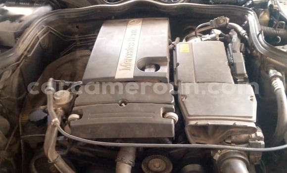 Acheter Occasion Voiture Mercedes‒Benz E–Class Vert à Yaoundé, Central Cameroon Acheter Occasion Voiture Mercedes‒Benz E–Class Vert à Yaoundé, Central Cameroon
