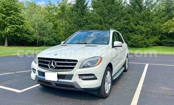 Sayi Na hannu Mercedes‒Benz ML–Class White Mota in Yaounde a Babban Kamaru Sayi Na hannu Mercedes‒Benz ML–Class White Mota in Yaounde a Babban Kamaru