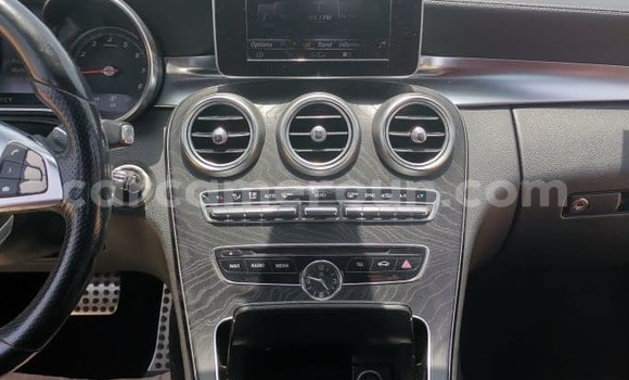 Acheter Neuf Voiture Mercedes-Benz C-Classe Noir à Douala, Littoral Cameroon Acheter Neuf Voiture Mercedes-Benz C-Classe Noir à Douala, Littoral Cameroon