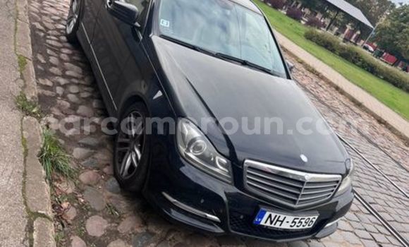Acheter Occasion Voiture Mercedes‒Benz C–Class Noir à Douala, Littoral Cameroon Acheter Occasion Voiture Mercedes‒Benz C–Class Noir à Douala, Littoral Cameroon