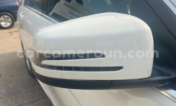 Acheter Occasion Voiture Mercedes‒Benz C–Class Blanc à Douala, Littoral Cameroon Acheter Occasion Voiture Mercedes‒Benz C–Class Blanc à Douala, Littoral Cameroon