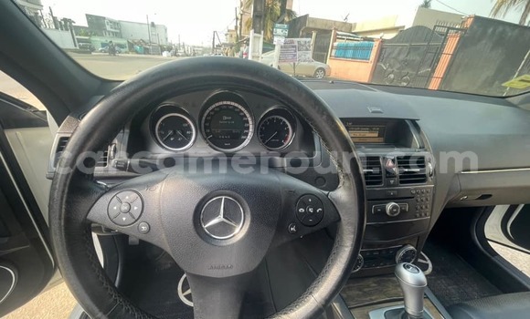Acheter Occasion Voiture Mercedes‒Benz C–Class Blanc à Douala, Littoral Cameroon Acheter Occasion Voiture Mercedes‒Benz C–Class Blanc à Douala, Littoral Cameroon