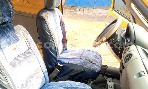 Sayi Na hannu Renault Kangoo Sauran Mota in Douala a Ƙasar Kamaru Sayi Na hannu Renault Kangoo Sauran Mota in Douala a Ƙasar Kamaru