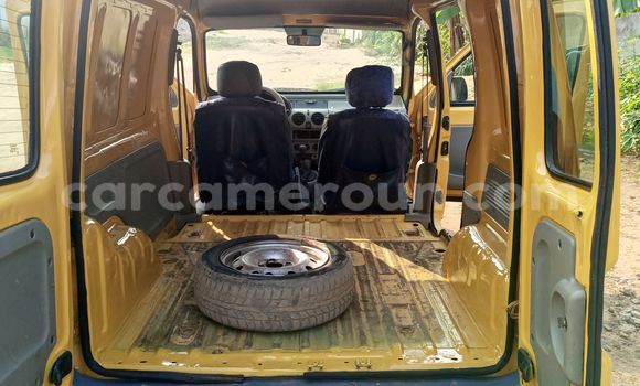 Sayi Na hannu Renault Kangoo Sauran Mota in Douala a Ƙasar Kamaru Sayi Na hannu Renault Kangoo Sauran Mota in Douala a Ƙasar Kamaru