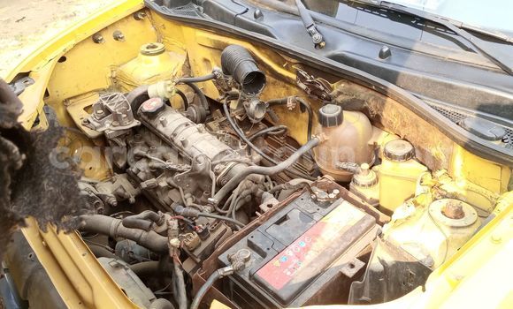 Sayi Na hannu Renault Kangoo Sauran Mota in Douala a Ƙasar Kamaru Sayi Na hannu Renault Kangoo Sauran Mota in Douala a Ƙasar Kamaru