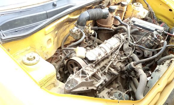 Sayi Na hannu Renault Kangoo Sauran Mota in Douala a Ƙasar Kamaru Sayi Na hannu Renault Kangoo Sauran Mota in Douala a Ƙasar Kamaru