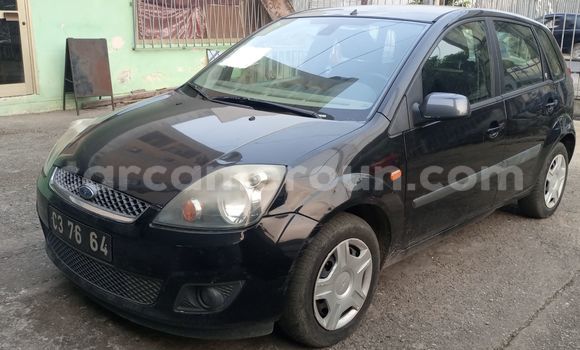 Sayi Imported Ford Fiesta Black Mota in Douala a Ƙasar Kamaru Sayi Imported Ford Fiesta Black Mota in Douala a Ƙasar Kamaru