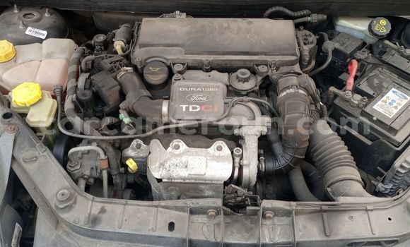 Sayi Imported Ford Fiesta Black Mota in Douala a Ƙasar Kamaru Sayi Imported Ford Fiesta Black Mota in Douala a Ƙasar Kamaru