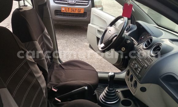 Sayi Imported Ford Fiesta Black Mota in Douala a Ƙasar Kamaru Sayi Imported Ford Fiesta Black Mota in Douala a Ƙasar Kamaru