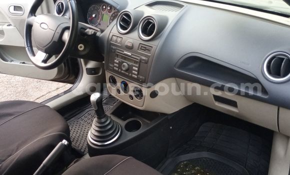 Sayi Imported Ford Fiesta Black Mota in Douala a Ƙasar Kamaru Sayi Imported Ford Fiesta Black Mota in Douala a Ƙasar Kamaru