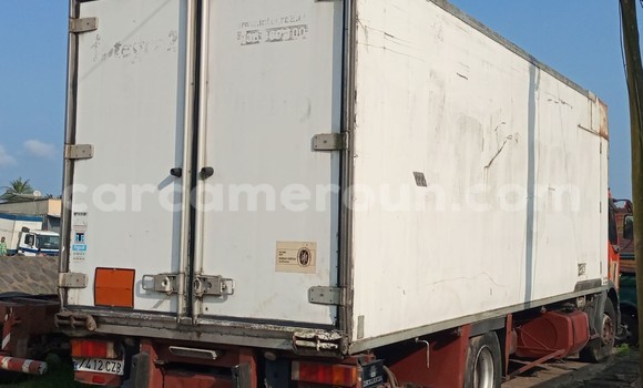 Buy Import Renault Kerax Red Truck in Douala in Littoral Cameroon Buy Import Renault Kerax Red Truck in Douala in Littoral Cameroon