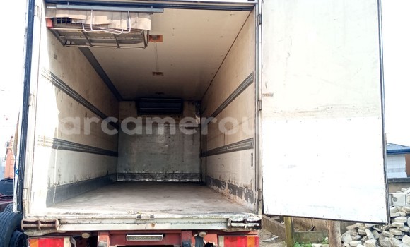 Buy Import Renault Kerax Red Truck in Douala in Littoral Cameroon Buy Import Renault Kerax Red Truck in Douala in Littoral Cameroon