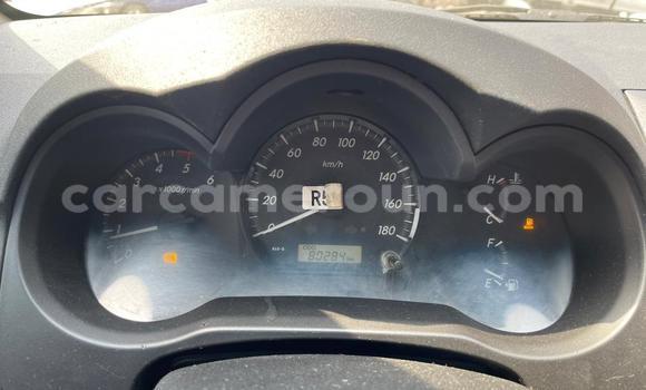 Sayi Na hannu Toyota Hilux Azurfa Mota in Douala a Ƙasar Kamaru Sayi Na hannu Toyota Hilux Azurfa Mota in Douala a Ƙasar Kamaru