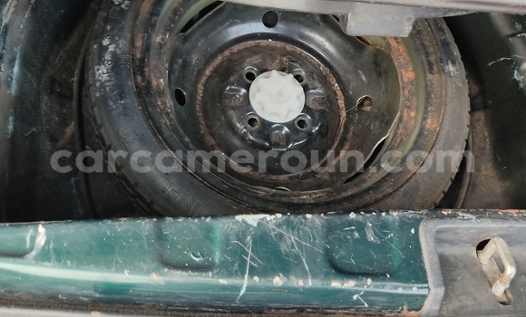 Acheter Occasion Voiture Toyota Yaris Vert à Douala, Littoral Cameroon Acheter Occasion Voiture Toyota Yaris Vert à Douala, Littoral Cameroon