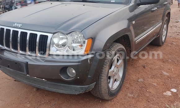 Acheter Occasion Voiture Jeep Grand Cherokee Gris à Douala, Littoral Cameroon Acheter Occasion Voiture Jeep Grand Cherokee Gris à Douala, Littoral Cameroon