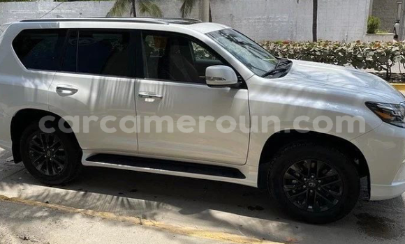 Acheter Import Voiture Lexus GX Blanc à Douala, Littoral Cameroon Acheter Import Voiture Lexus GX Blanc à Douala, Littoral Cameroon