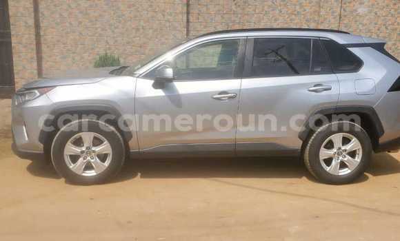 Acheter Import Voiture Toyota RAV4 Gris à Douala, Littoral Cameroon Acheter Import Voiture Toyota RAV4 Gris à Douala, Littoral Cameroon