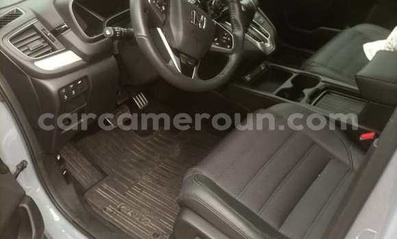 Sayi Imported Honda CR–V Blue Mota in Douala a Ƙasar Kamaru Sayi Imported Honda CR–V Blue Mota in Douala a Ƙasar Kamaru