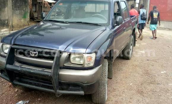 Acheter Occasion Voiture Toyota Hilux Bleu à Douala, Littoral Cameroon Acheter Occasion Voiture Toyota Hilux Bleu à Douala, Littoral Cameroon