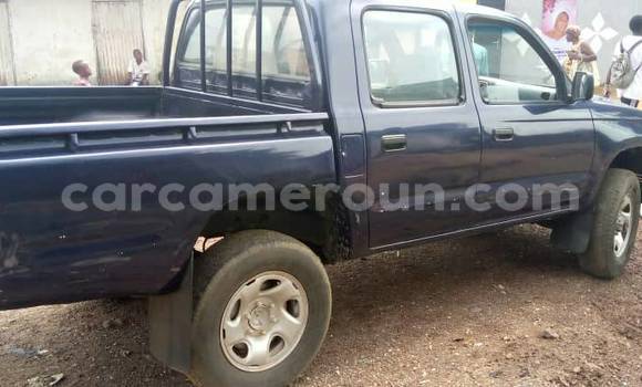 Acheter Occasion Voiture Toyota Hilux Bleu à Douala, Littoral Cameroon Acheter Occasion Voiture Toyota Hilux Bleu à Douala, Littoral Cameroon