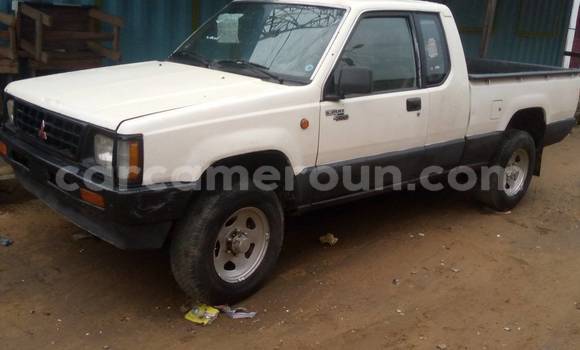 Acheter Occasion Voiture Mitsubishi Challenger Blanc à Douala, Littoral Cameroon Acheter Occasion Voiture Mitsubishi Challenger Blanc à Douala, Littoral Cameroon
