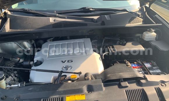 Sayi Sabo Toyota Highlander Azurfa Mota in Yaounde a Babban Kamaru Sayi Sabo Toyota Highlander Azurfa Mota in Yaounde a Babban Kamaru