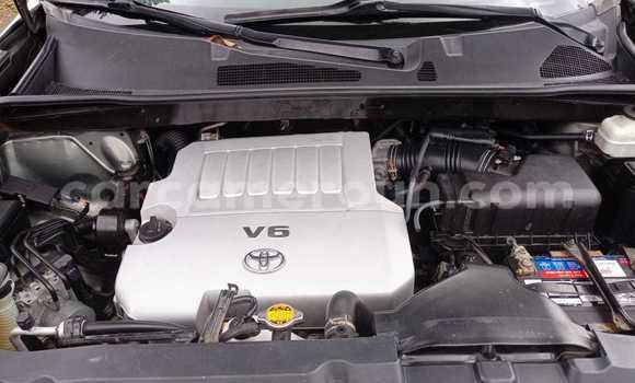 Sayi Sabo Toyota Highlander Azurfa Mota in Yaounde a Babban Kamaru Sayi Sabo Toyota Highlander Azurfa Mota in Yaounde a Babban Kamaru