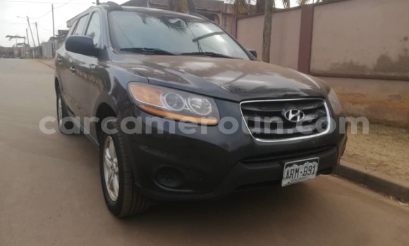Sayi Na hannu Hyundai Santa Fe Black Mota in Yaounde a Babban Kamaru Sayi Na hannu Hyundai Santa Fe Black Mota in Yaounde a Babban Kamaru