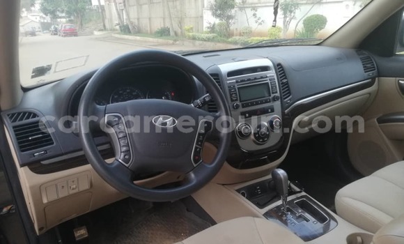 Sayi Na hannu Hyundai Santa Fe Black Mota in Yaounde a Babban Kamaru Sayi Na hannu Hyundai Santa Fe Black Mota in Yaounde a Babban Kamaru