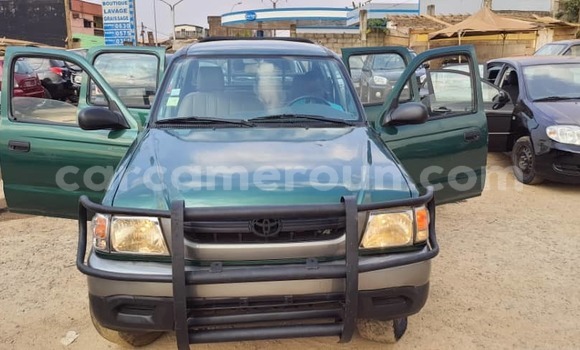 Buy Used Toyota Hilux Green Car in Yaounde in Central Cameroon