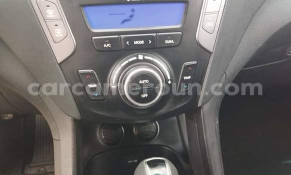 Buy New Hyundai Santa Fe Silver Car in Yaounde in Central Cameroon Buy New Hyundai Santa Fe Silver Car in Yaounde in Central Cameroon