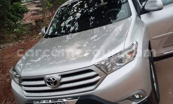 Acheter Occasion Voiture Toyota Highlander Gris à Yaoundé, Central Cameroon Acheter Occasion Voiture Toyota Highlander Gris à Yaoundé, Central Cameroon
